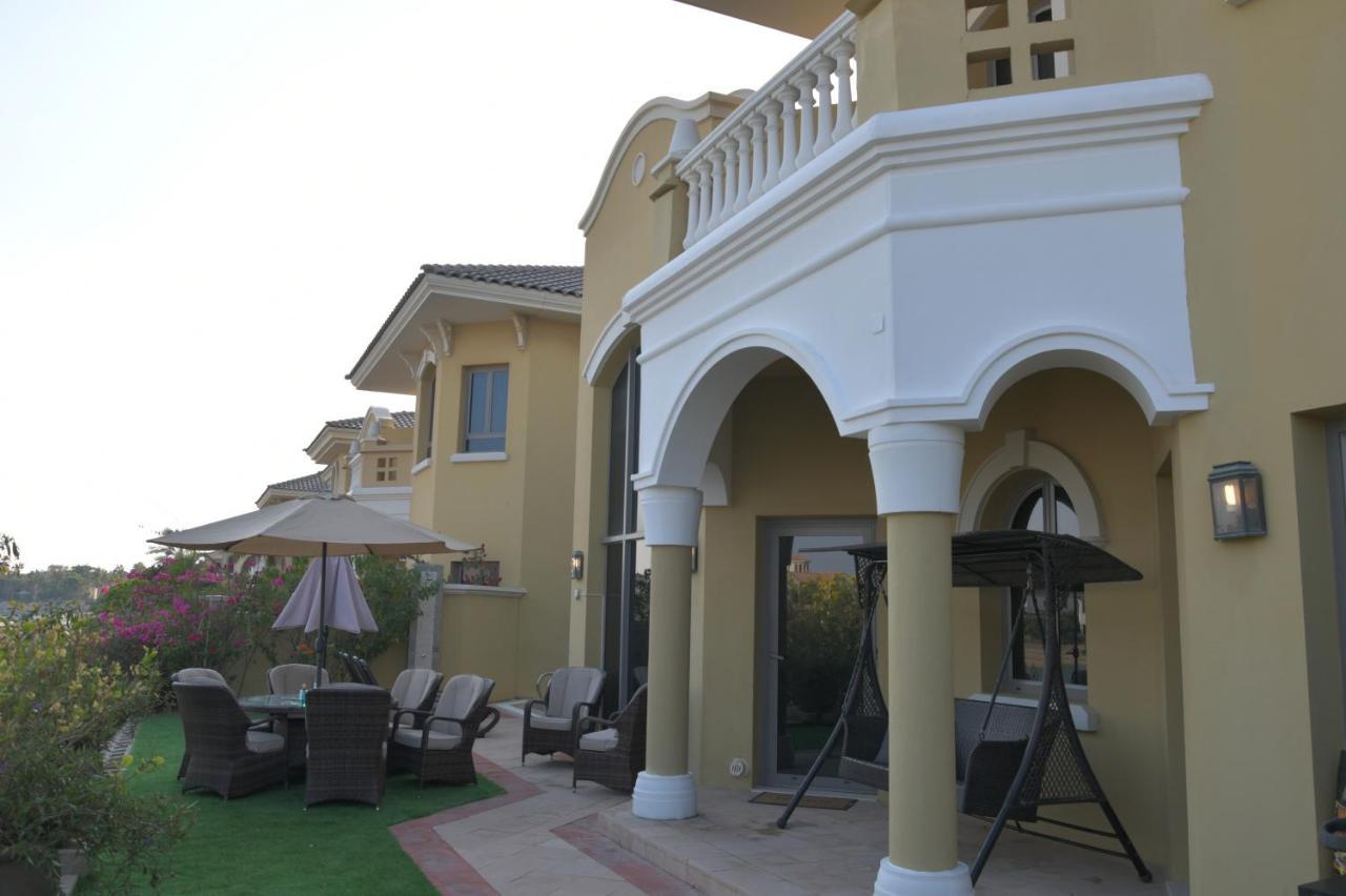 Chic 4Br Villa With Assistant Room And Private Pool On Palm Jumeirah By Deluxe Holiday Homes Dubái Exterior foto